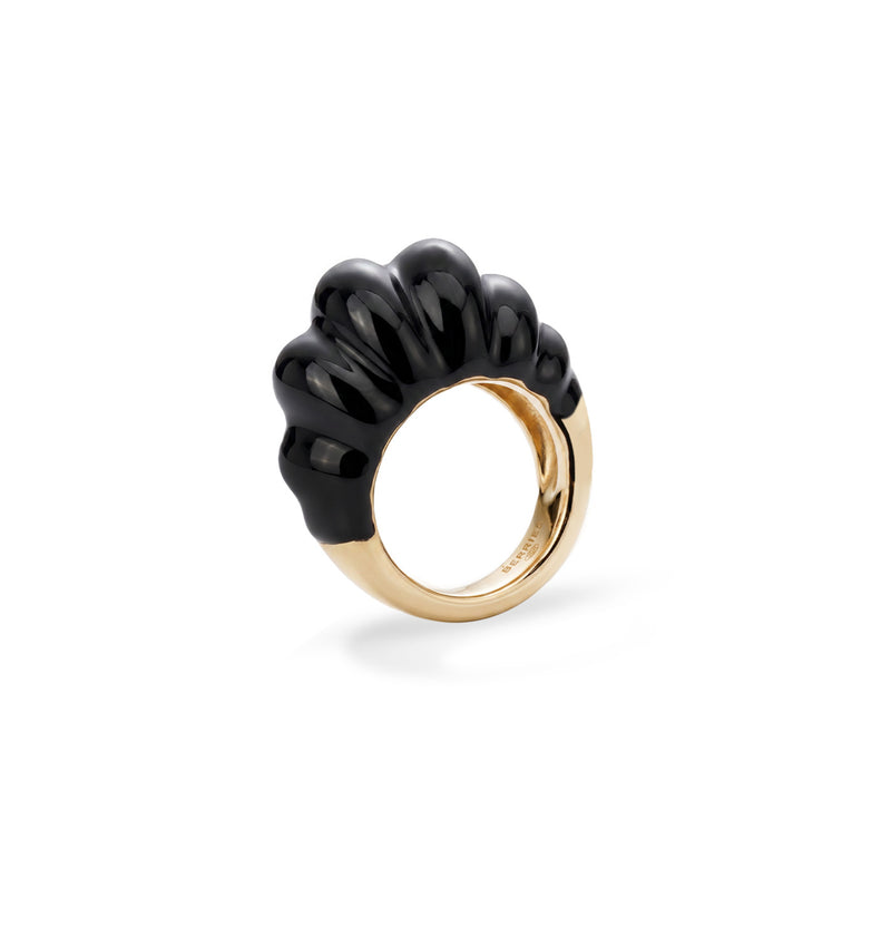Large gilded fluted ring with black enamel