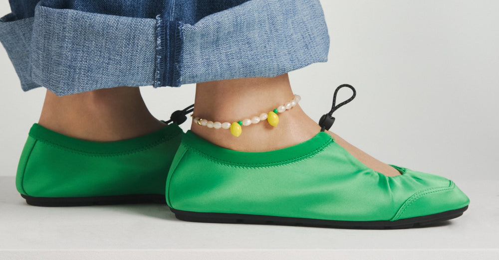Des bijoux colorés pour l’été – choisissez des boucles d’oreilles et des bagues émaillées