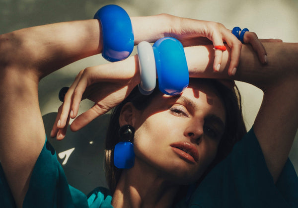 Żegnamy Navy Blue, witamy kobaltowy błękit. Sprawdź, jak kobalt powraca w wielkim stylu!