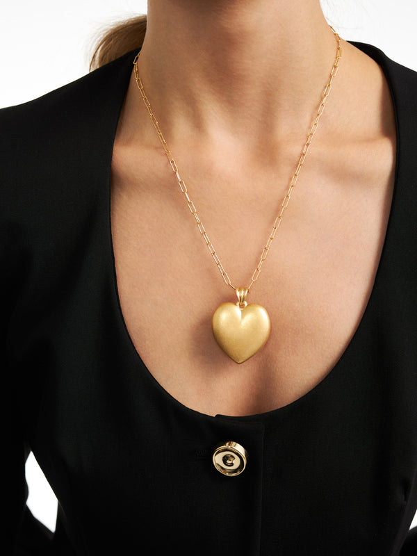 Pozłacany łańcuszek typu paperclip z zawieszką w kształcie dużego serca