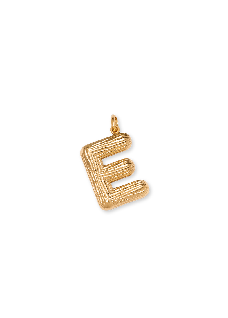  Necklace with the letter E 2 