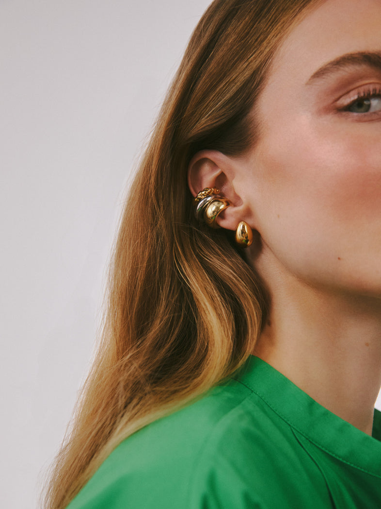  Gold-plated drop earrings 2 