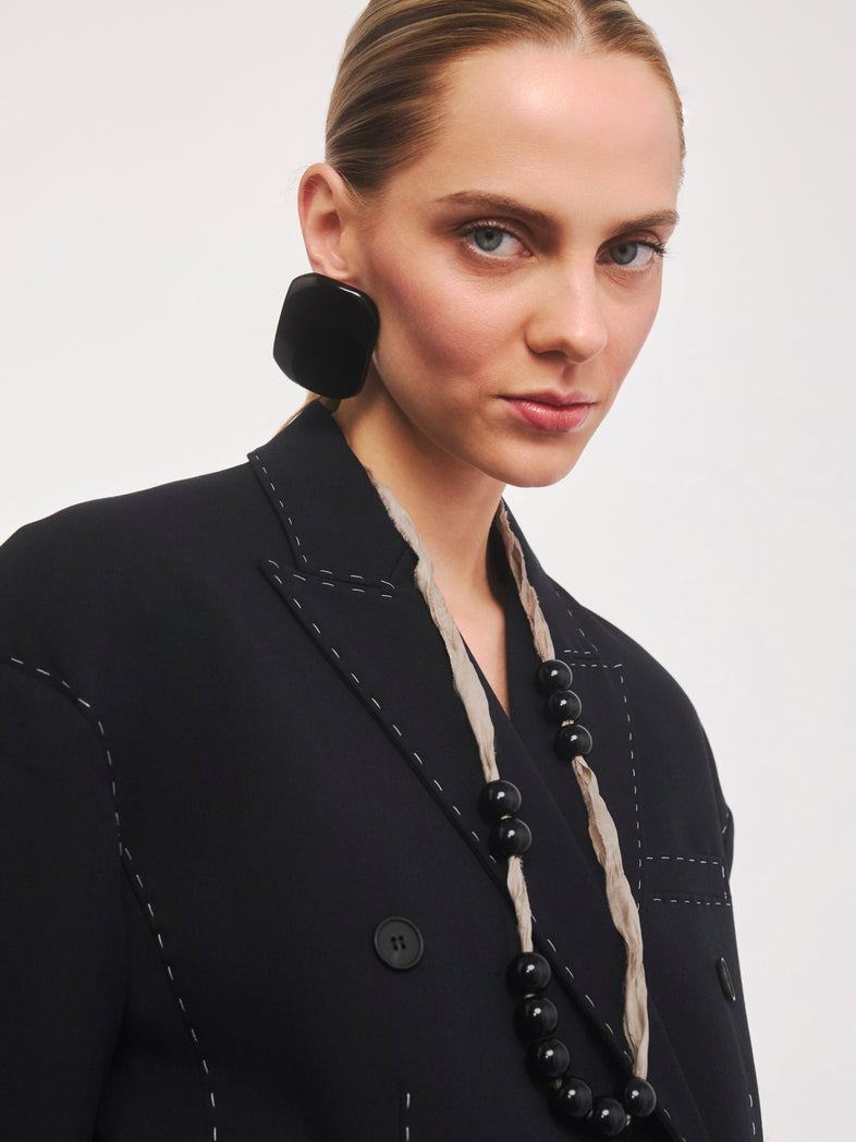  Grandes boucles d'oreilles carrées en résine noire 3 