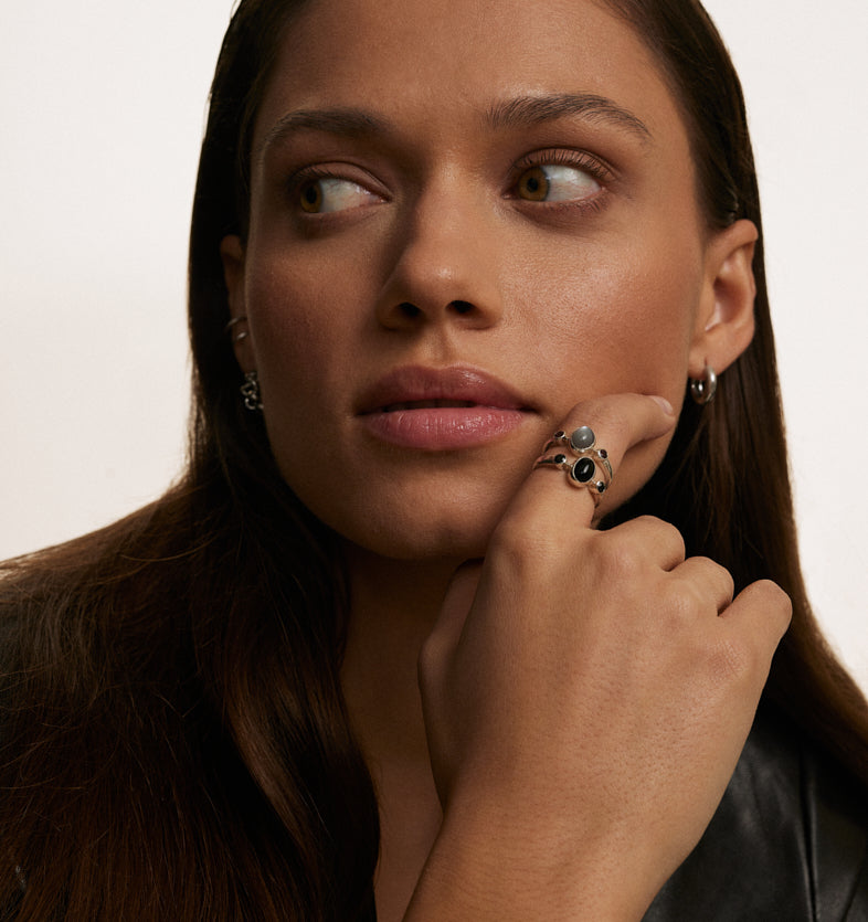 Bonbon Gray Moonstone Silver Ring