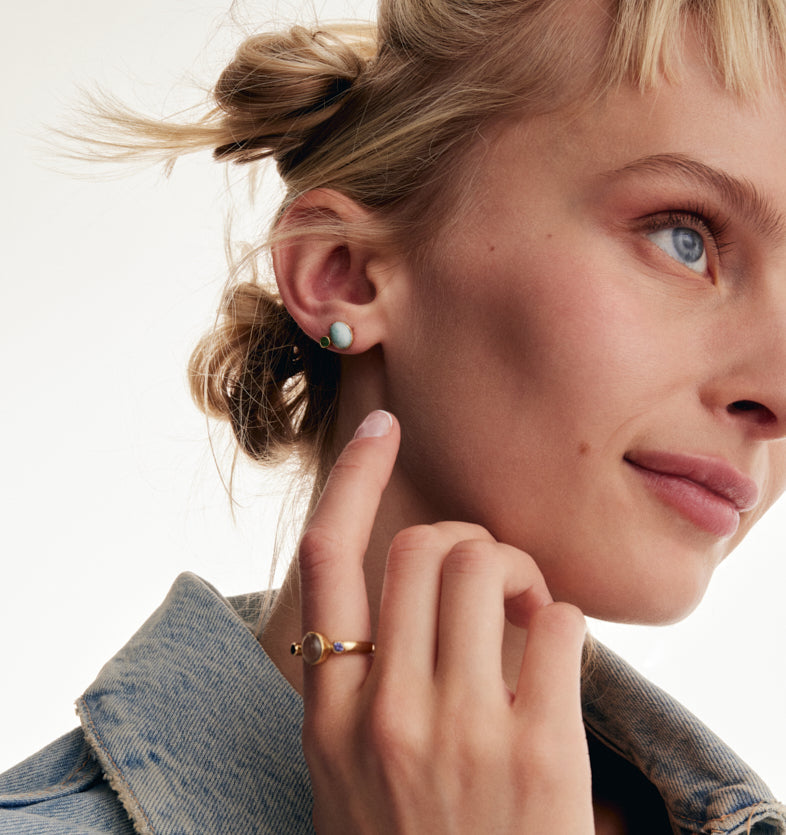 Bonbon White Moonstone Ring