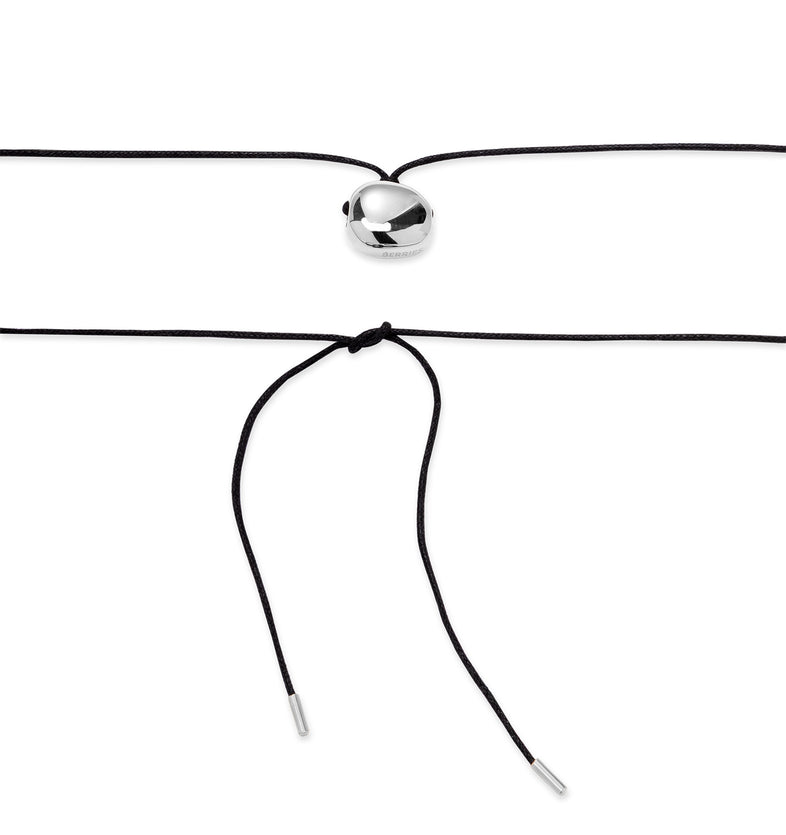  Naszyjnik Pesto Knot z zawieszką ze srebra 925 na regulowanym czarnym bawełnianym sznurku 