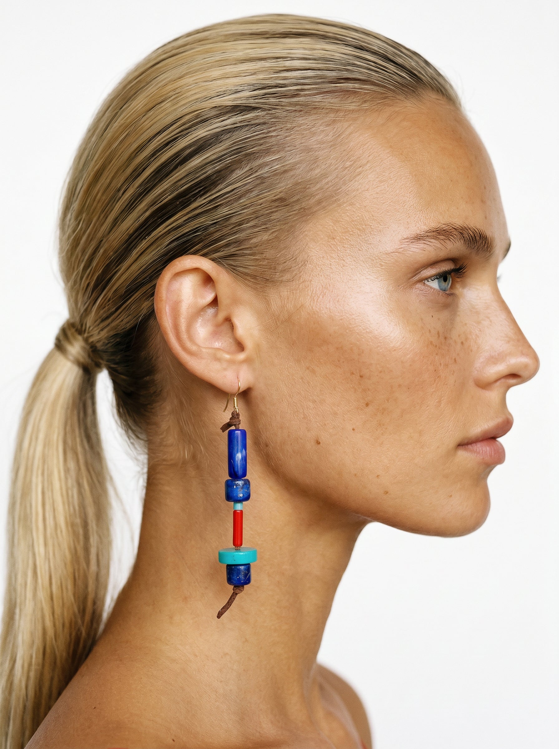 Asymmetrical dangle earrings 1