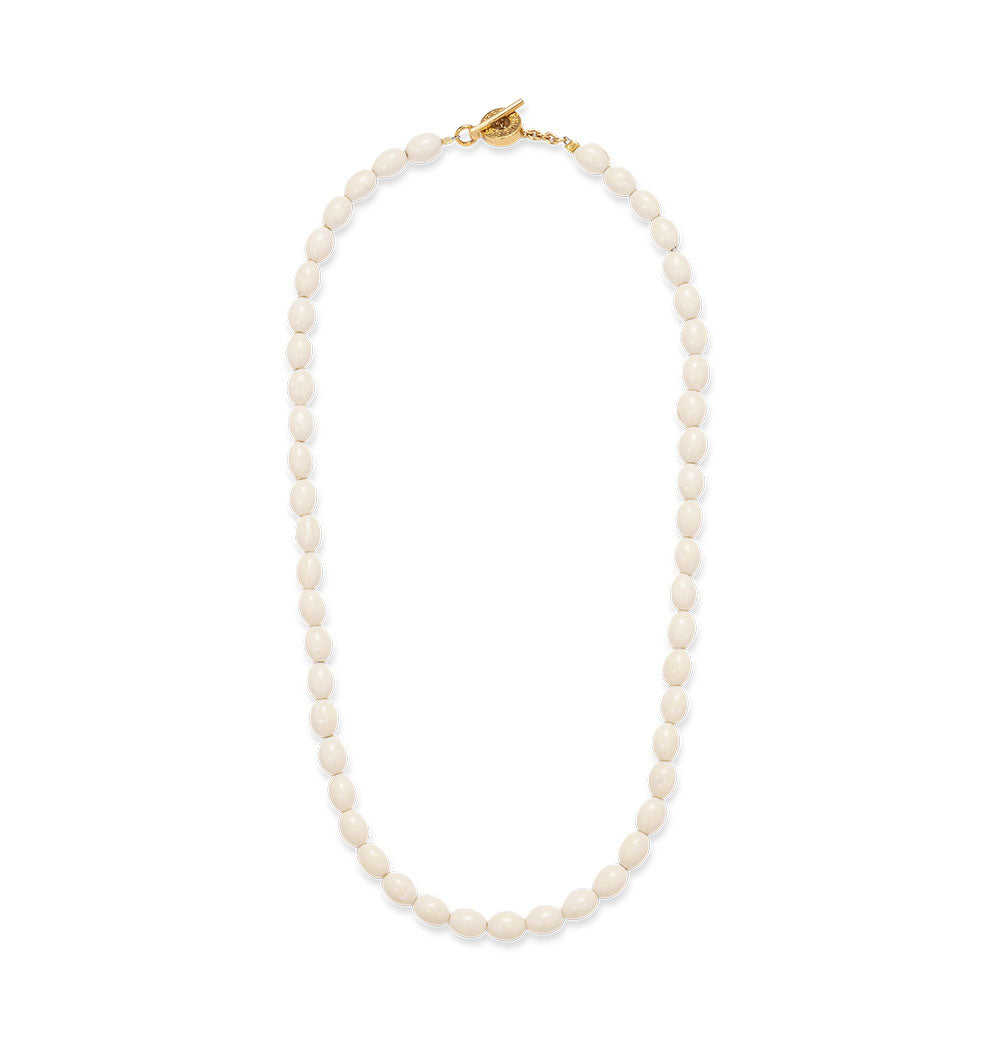 Collier en perles de résine crème 2