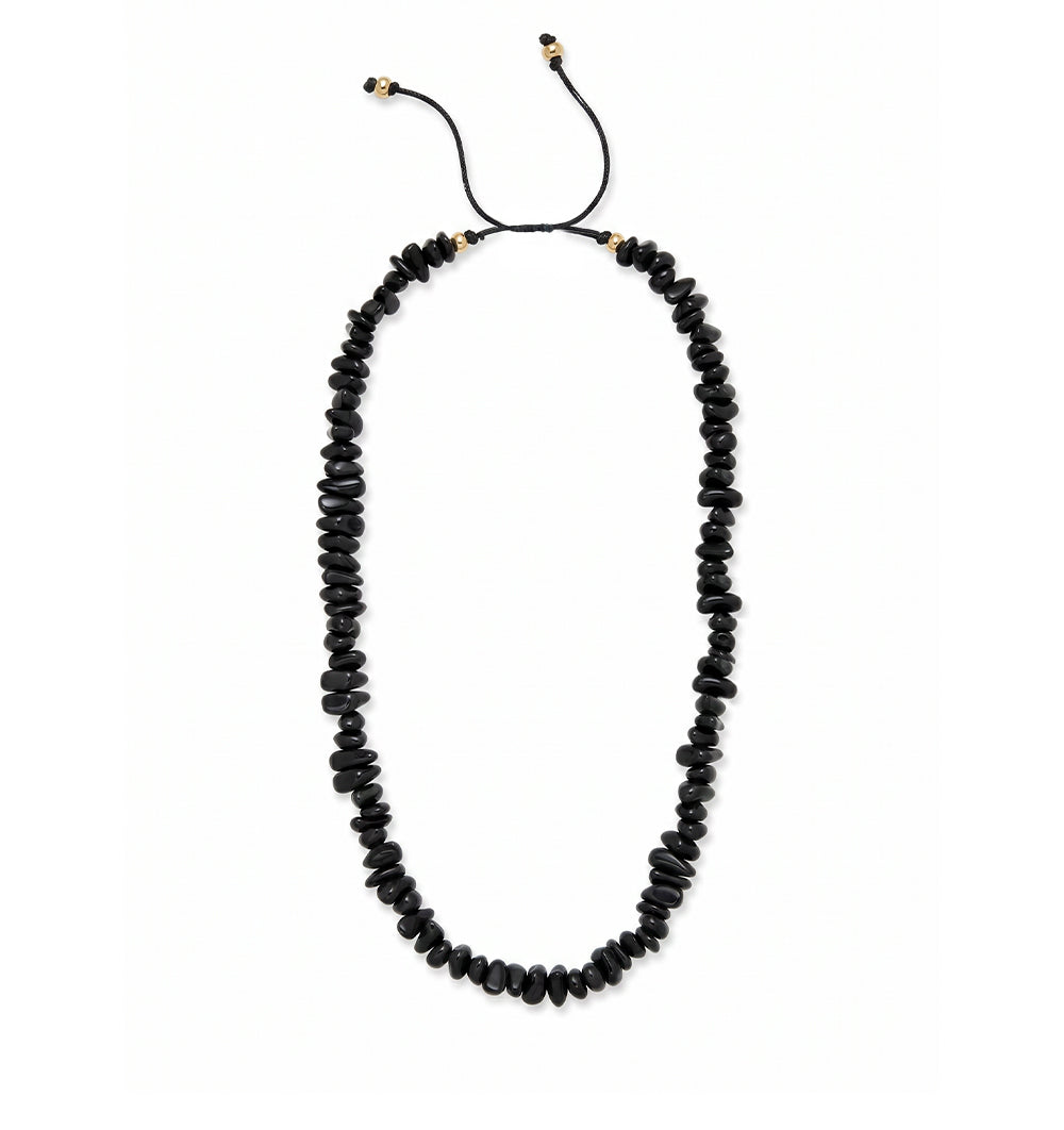 Collier de perles noires 2